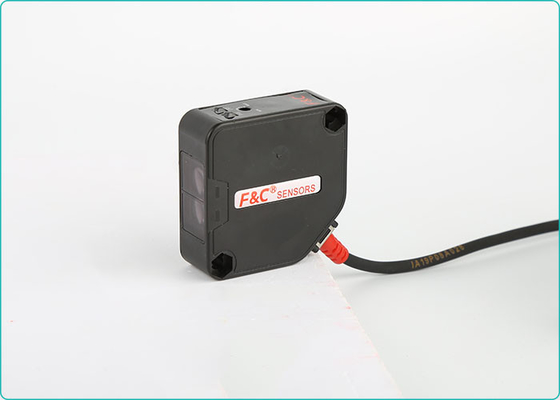 Bringen Sie Drähte 24VDC 4 der Verwendung 100cm Abfragungsphotoelektrischen Sensor-Schalter PNP KEIN NC in Position